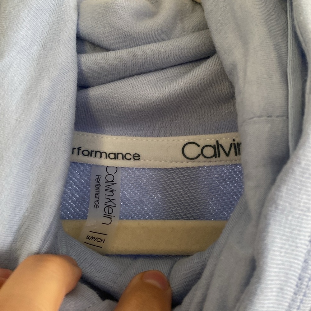 Calvin Klein Performance Pullover 🩵 - Picture 4 of 5